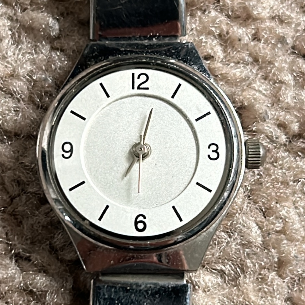 Women’s vintage silver stainless steel bracelet watch‎ adjustable - Picture 6 of 9